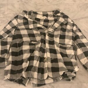 Kate Quinn sports jacket